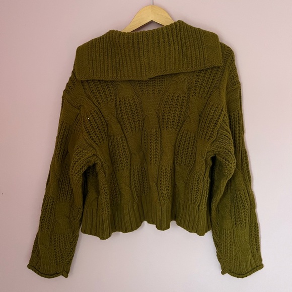 Collared Sweater - Picture 4 of 4